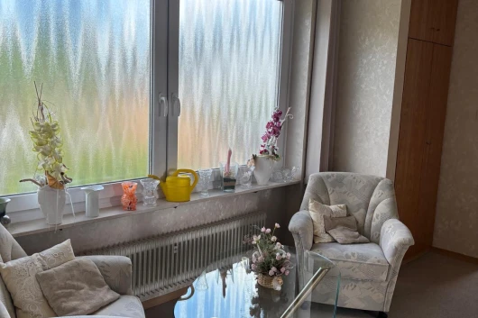 Bungalow mit Vollkeller und 2 Garagen in Bestlage von Burglengenfeld