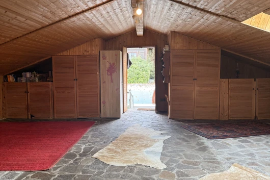 Exklusive Penthouse Wohnung mit Garten und Pool in Beratzhausen