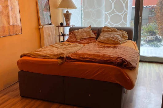 Gut geschnittene Eigentumswohnung mit 1 Tiefgaragenstellplatz in Regensburg